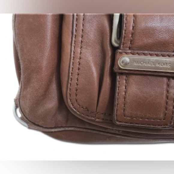 Vintage Michael Kors handbag in softest saddle brown leather with brass hardware - Picture 7 of 9